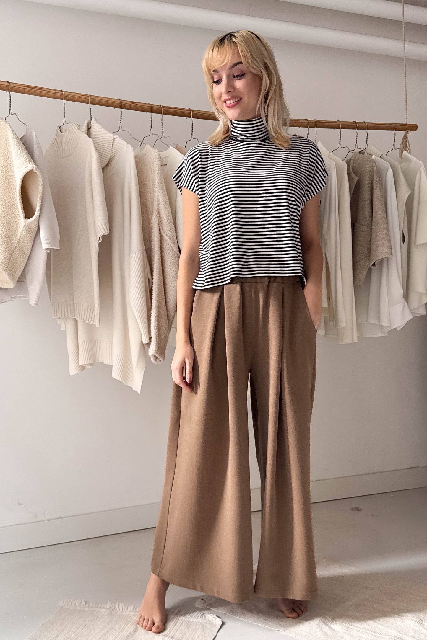 Magas nyakú felső-csíkos