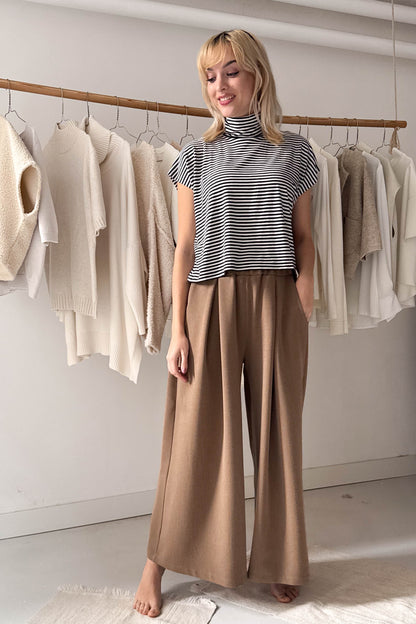 Magas nyakú felső-csíkos