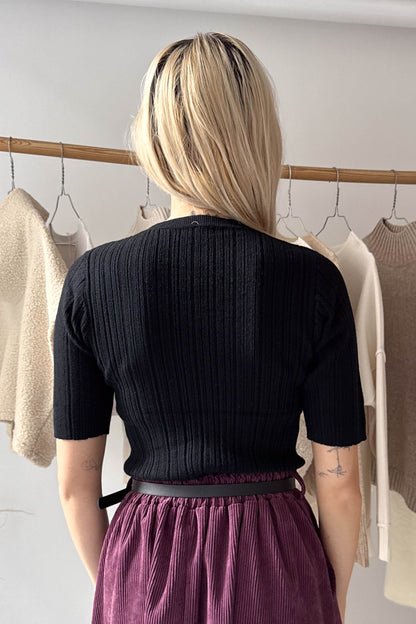 Fekete kötött rövidujjú felső