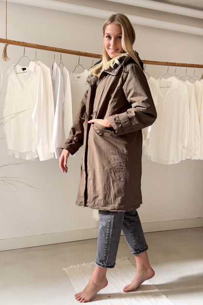 Bélelt, kapucnis kabát-khaki