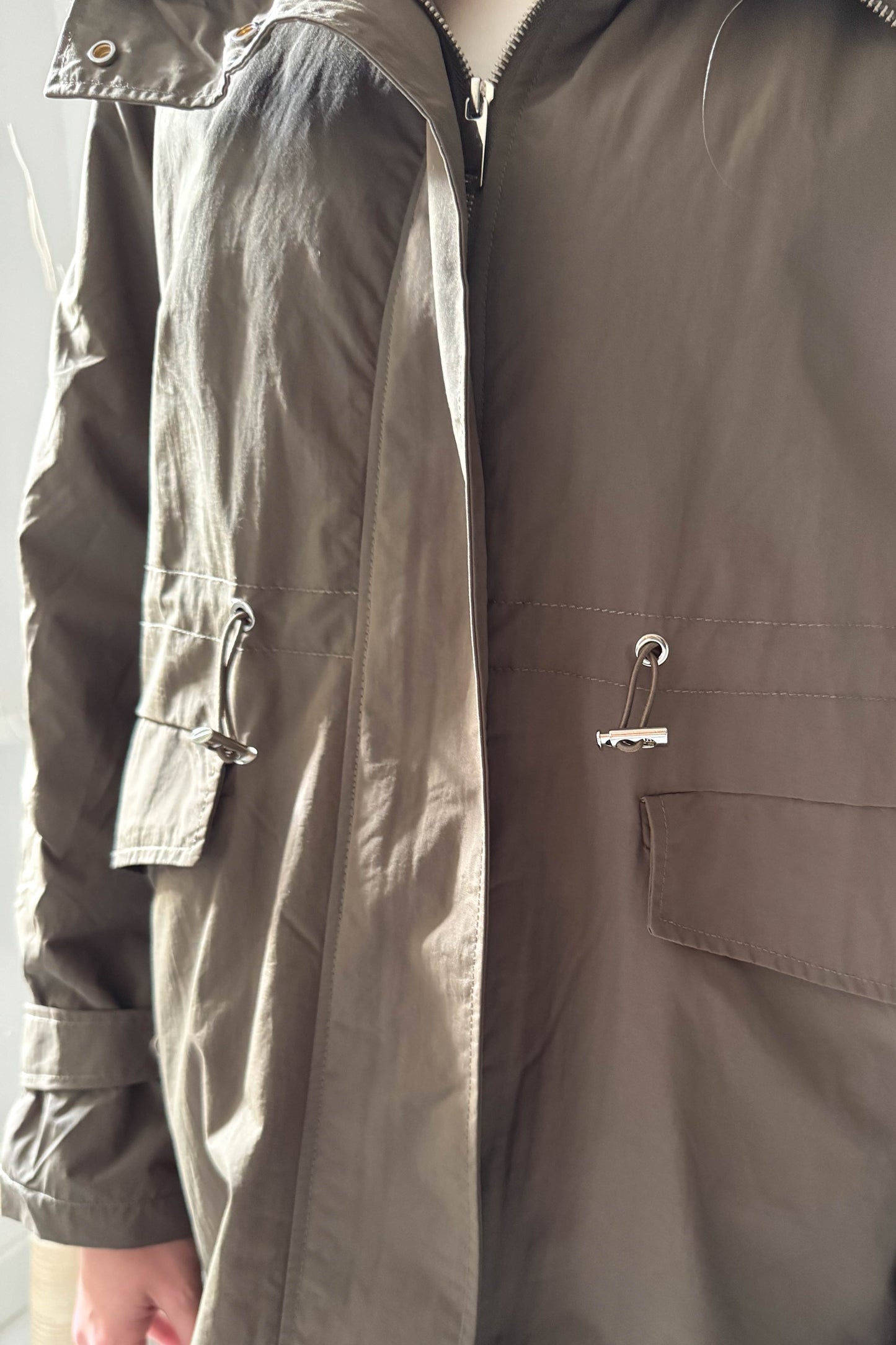 Bélelt, kapucnis kabát-khaki