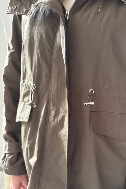 Bélelt, kapucnis kabát-khaki