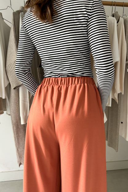 Elöl hajtásos, nadrág - pasztell tégla színű