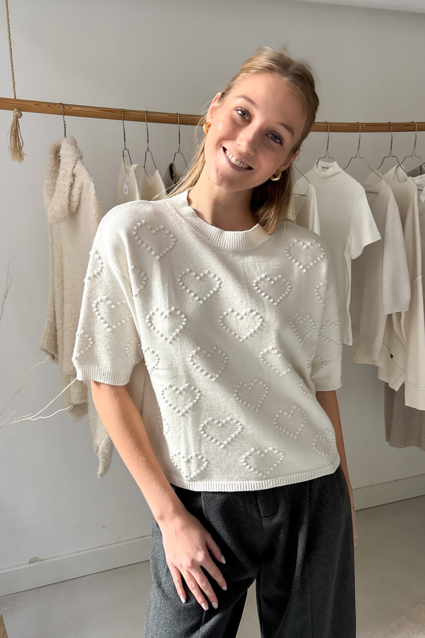 Rövidujjú, szivecskés felső