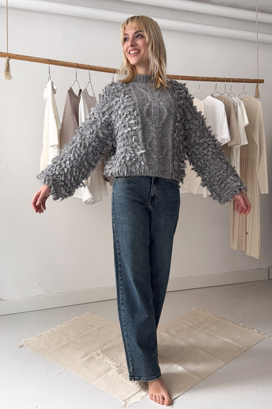 Texturált hurkolt kötött pulcsi