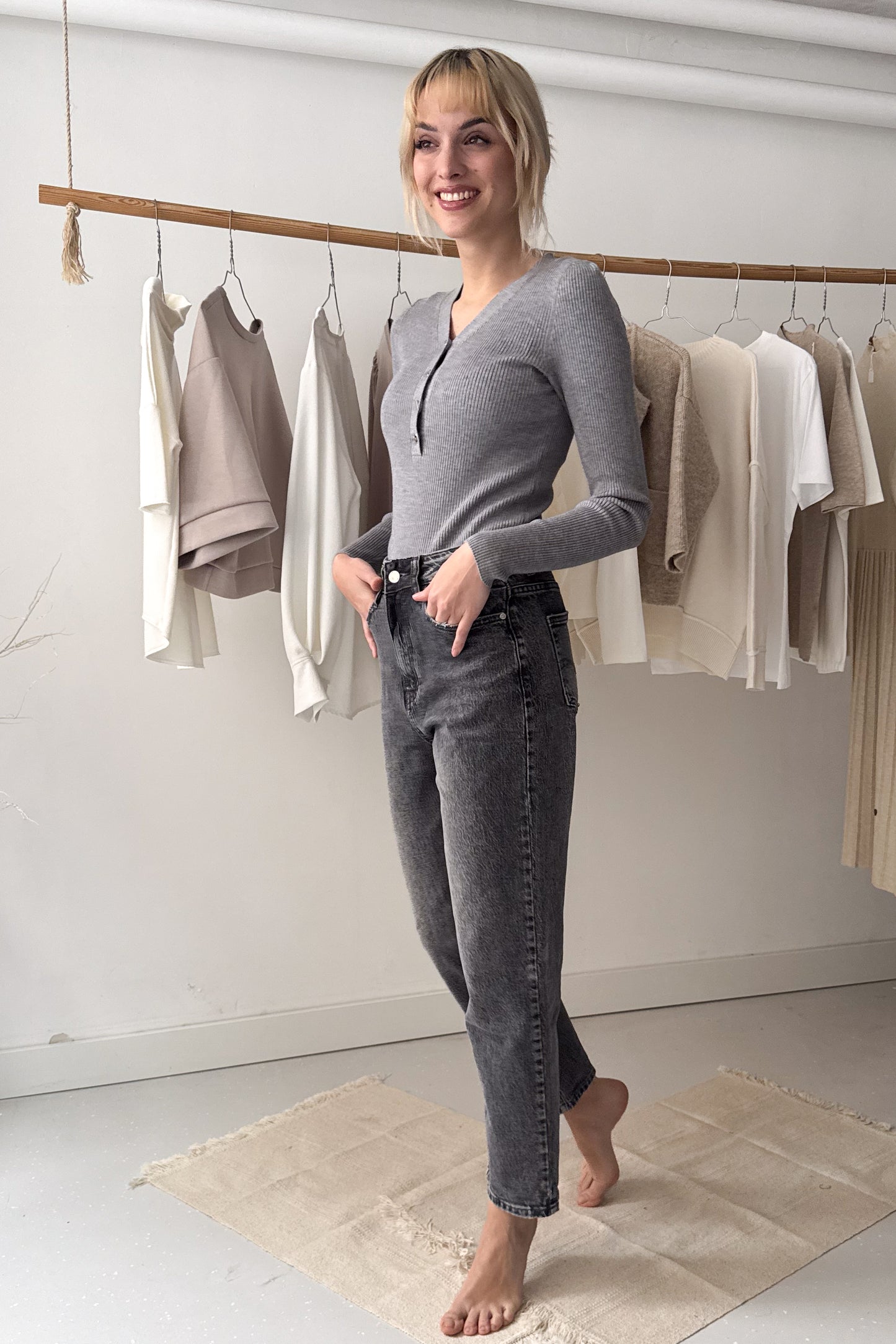 Szürke hosszúujjú felső