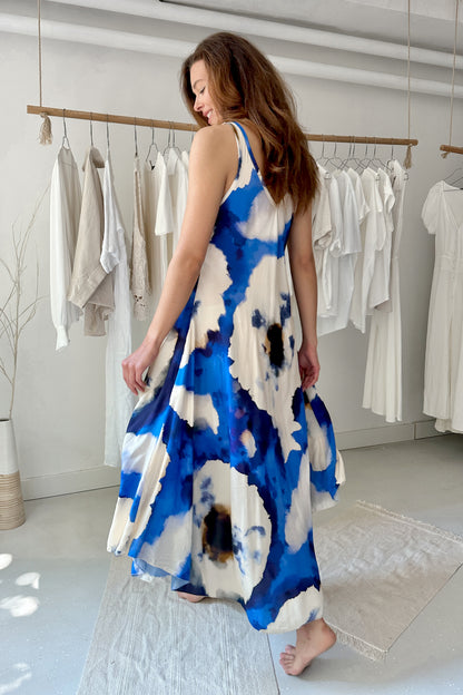 Kék mintás lenge ruha