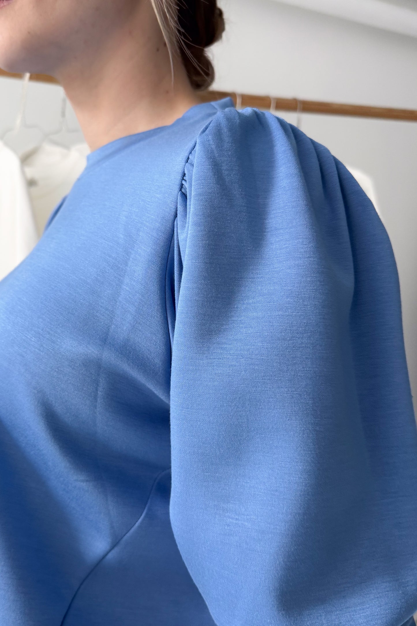 Puffos ujjú felső - kéknefelejcs