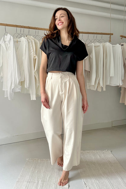 Csillámló, kámzsanyakú póló