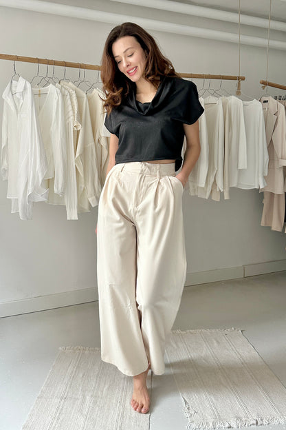 Csillámló, kámzsanyakú póló