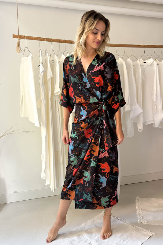 Átlapolós ruha-állatmintás