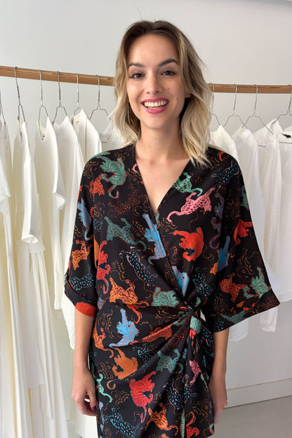 Átlapolós ruha-állatmintás