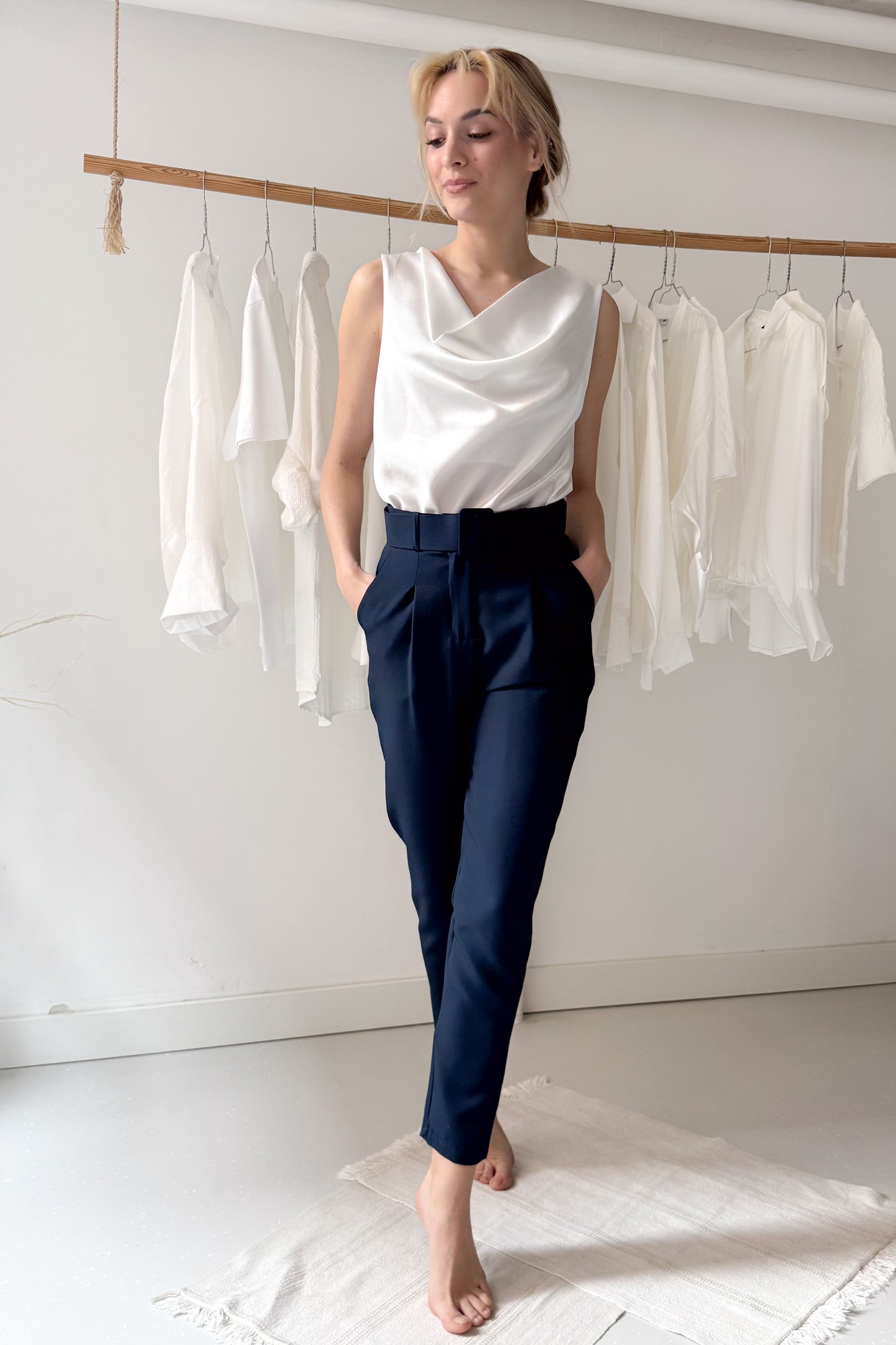 Elegáns sötétkék nadrág