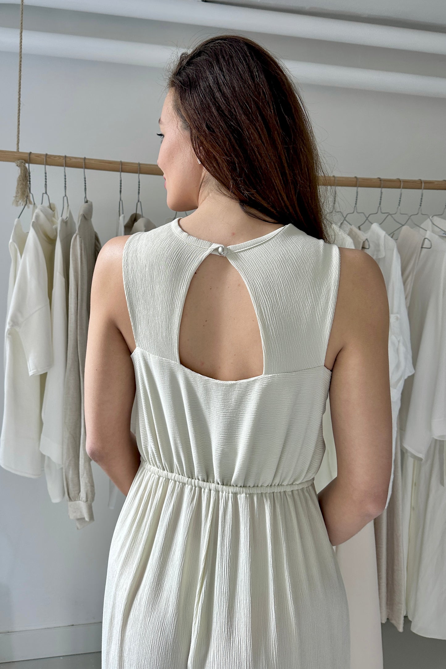 Ujjatlan viszkóz overál