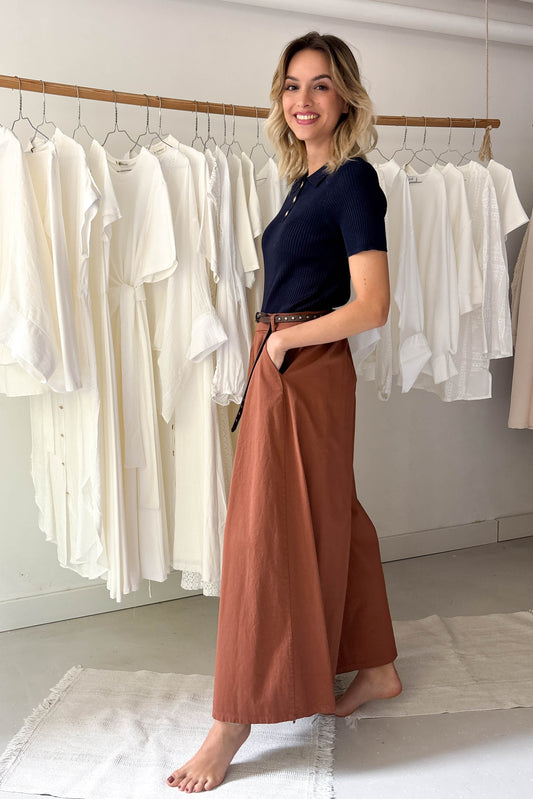 Bővülő szárú nadrág övvel-terrakotta