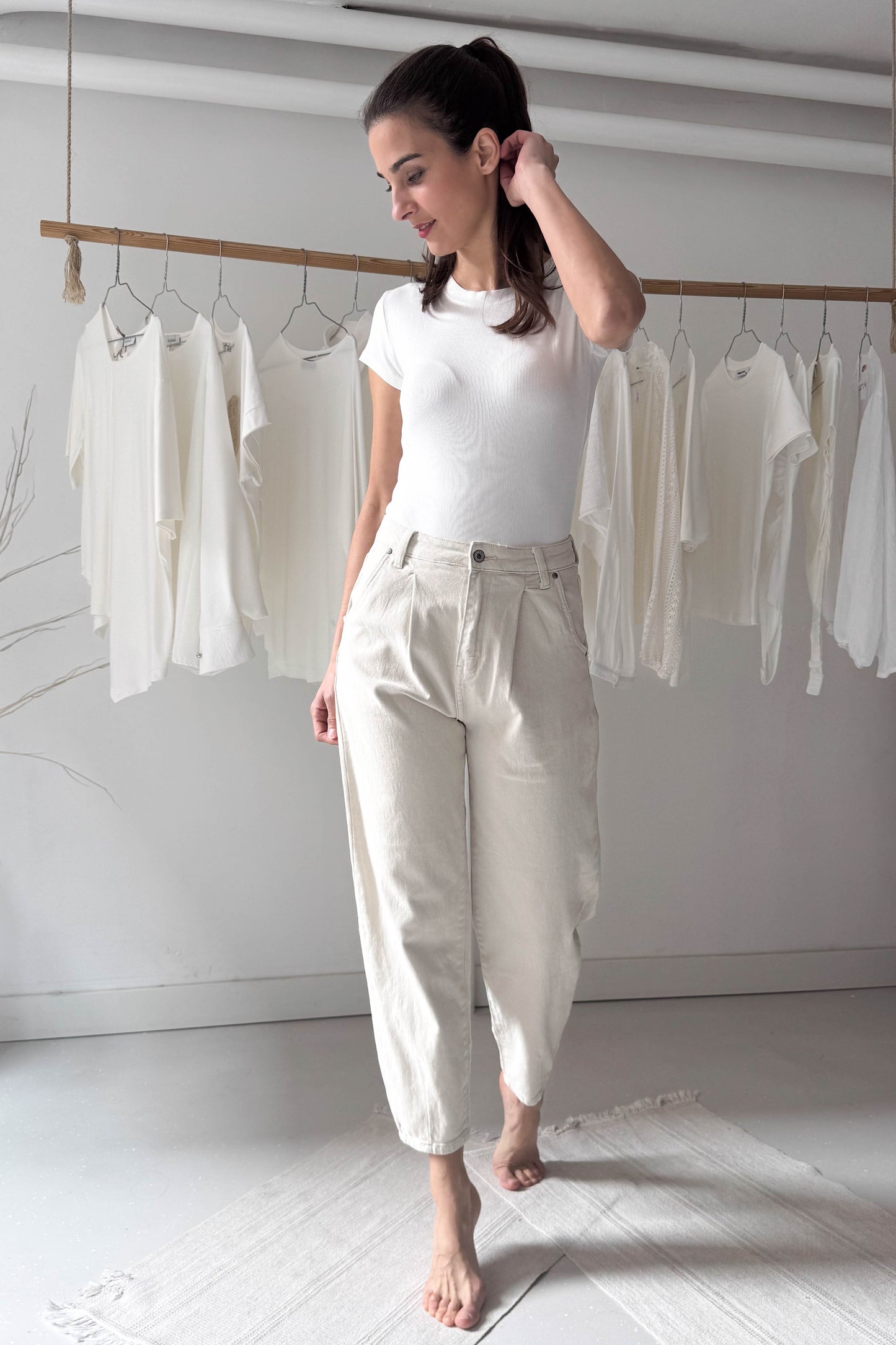 Laza szabású farmernadrág-bézs