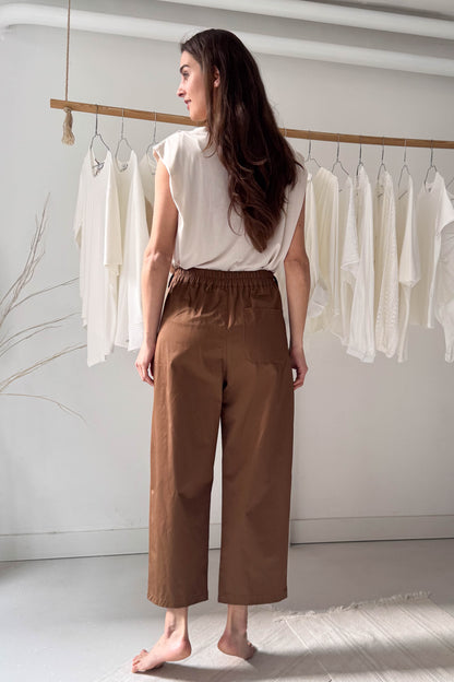 Mazsolabarna pamutkarton nadrág rózsaszín kötővel