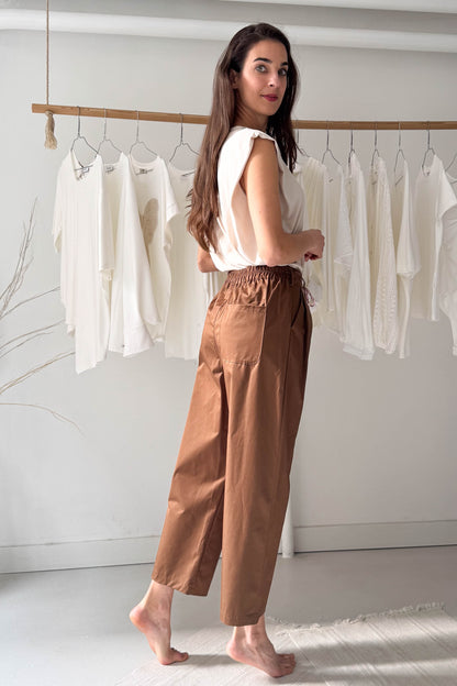 Mazsolabarna pamutkarton nadrág rózsaszín kötővel