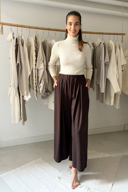 Elöl hajtásos, vastagabb nadrág - csokibarna