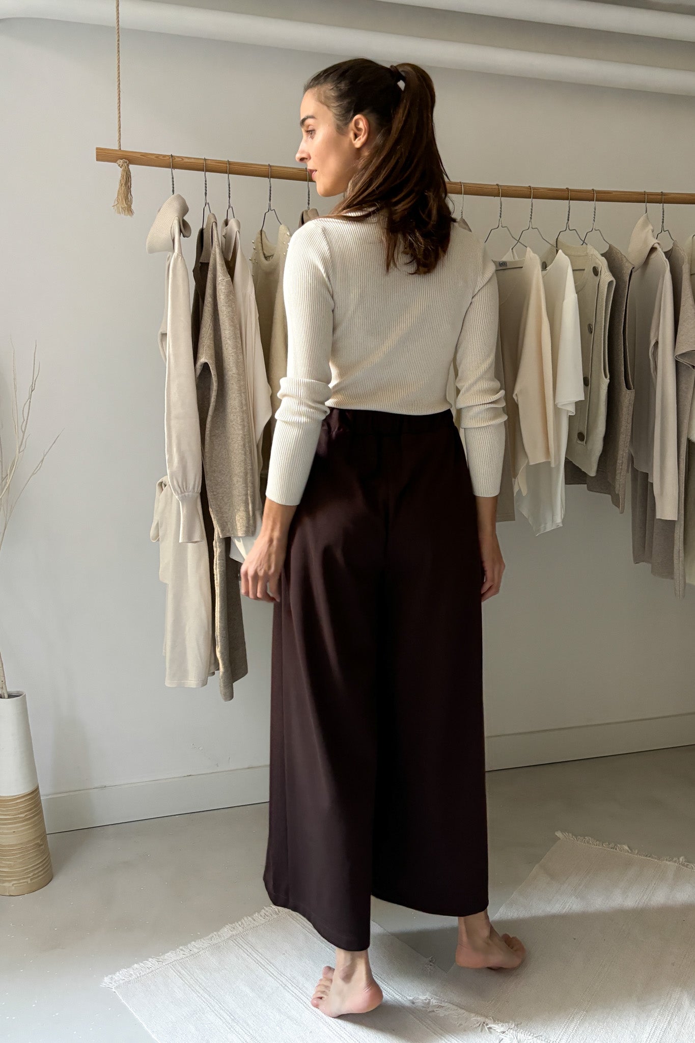 Elöl hajtásos, vastagabb nadrág - csokibarna