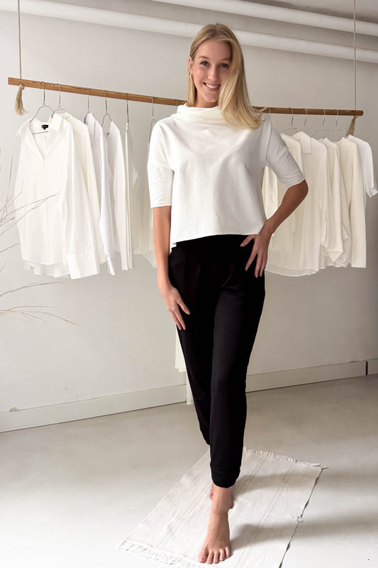 Csavart nyakú pulóver-rövid