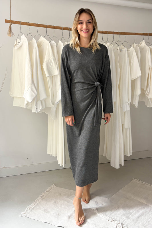 Oldalt megkötős ruha-szürke