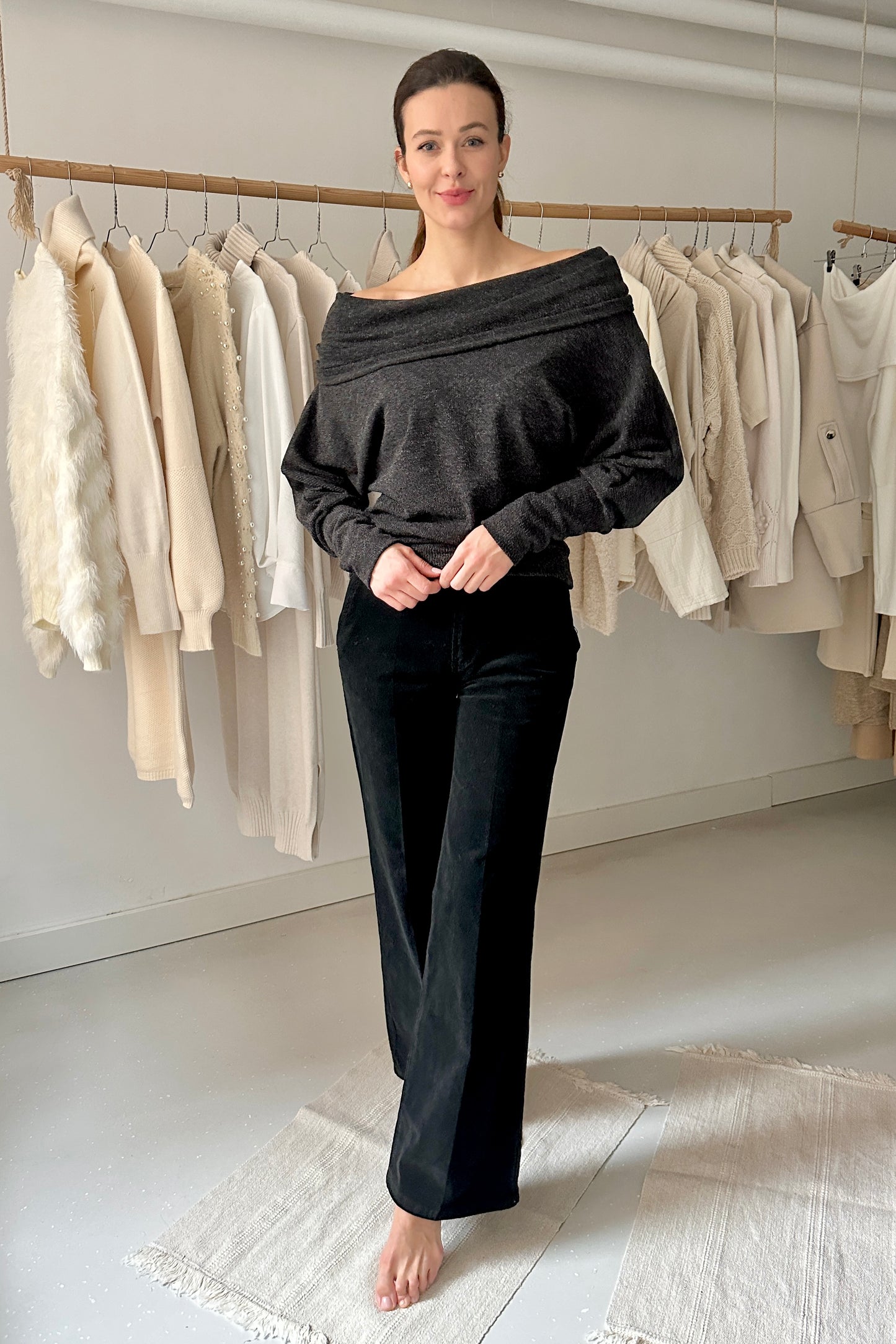 Kámzsás nyakú pulóver