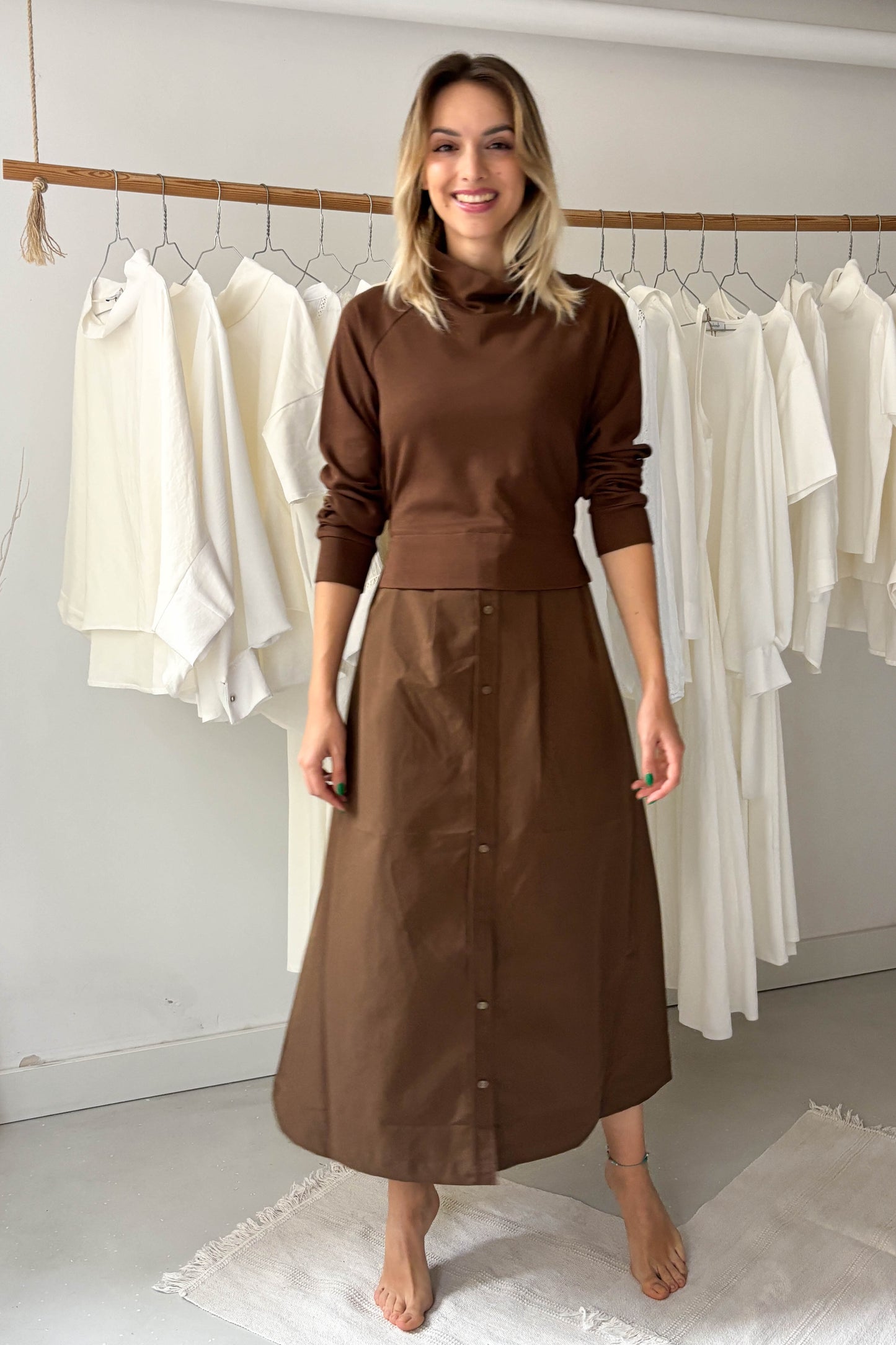 Rétegzett hatású ruha-kávébarna