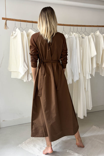 Rétegzett hatású ruha-kávébarna