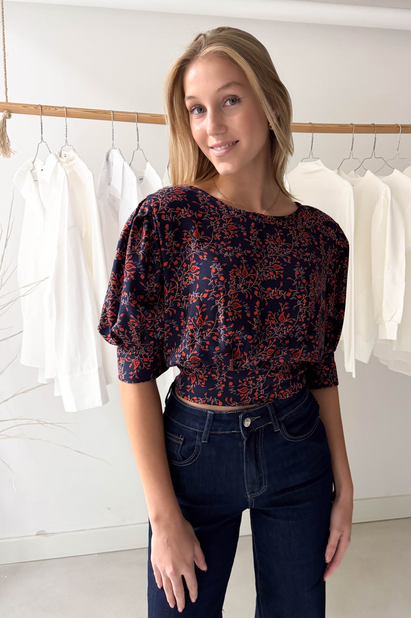 Hófehérke felső-sötétkék