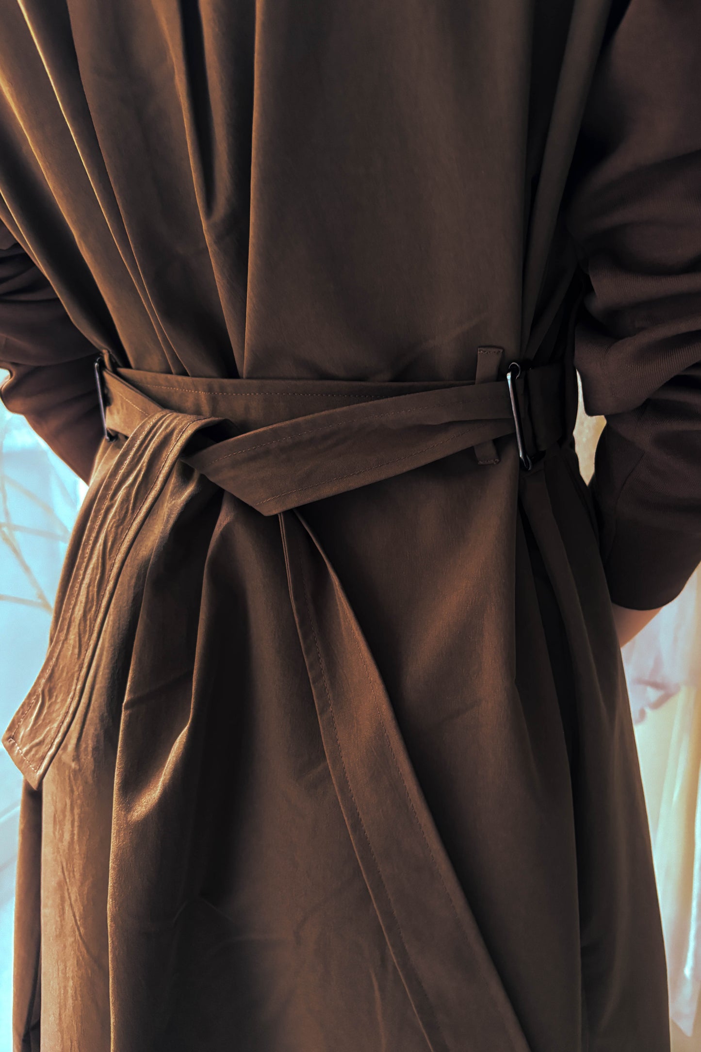 Rétegzett hatású ruha-kávébarna