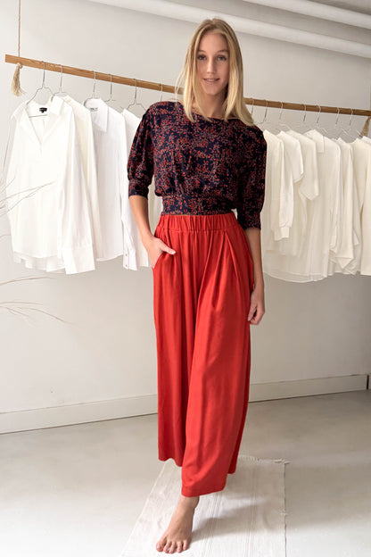 Hófehérke felső-sötétkék