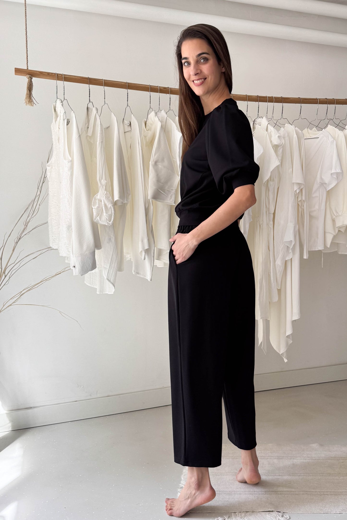 Puffos ujjú felső-fekete