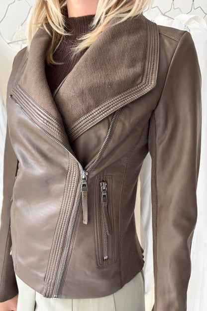 Pézsmabarna asszimetrikus bőrdzseki