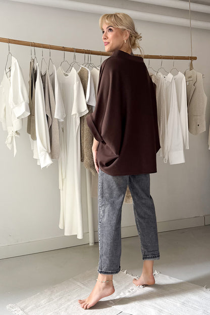 Denevérujjas felső - csokibarna