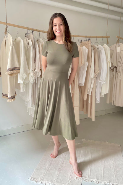 Viszkóz princess ruha